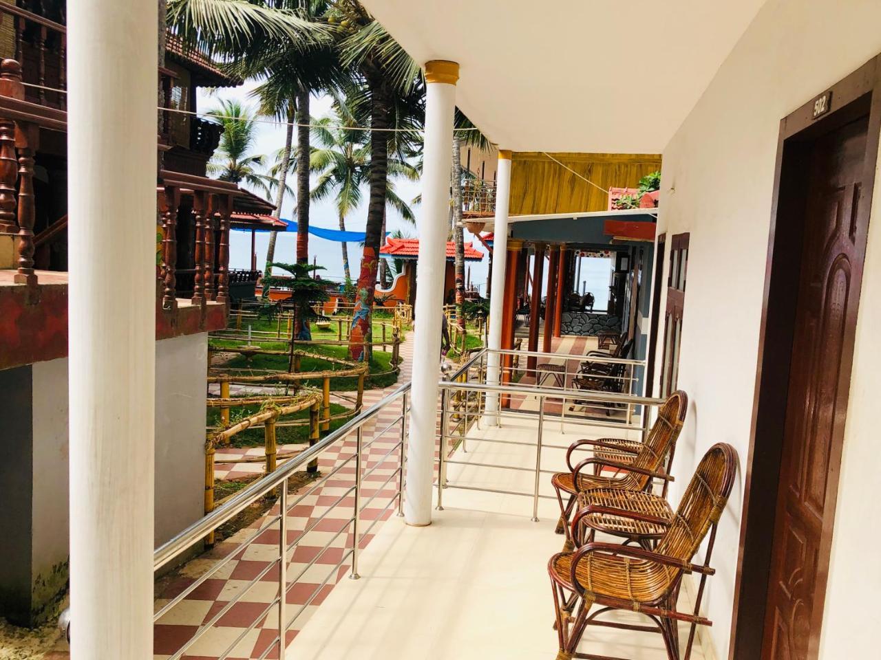 Black Beach Resort Varkala Exterior foto