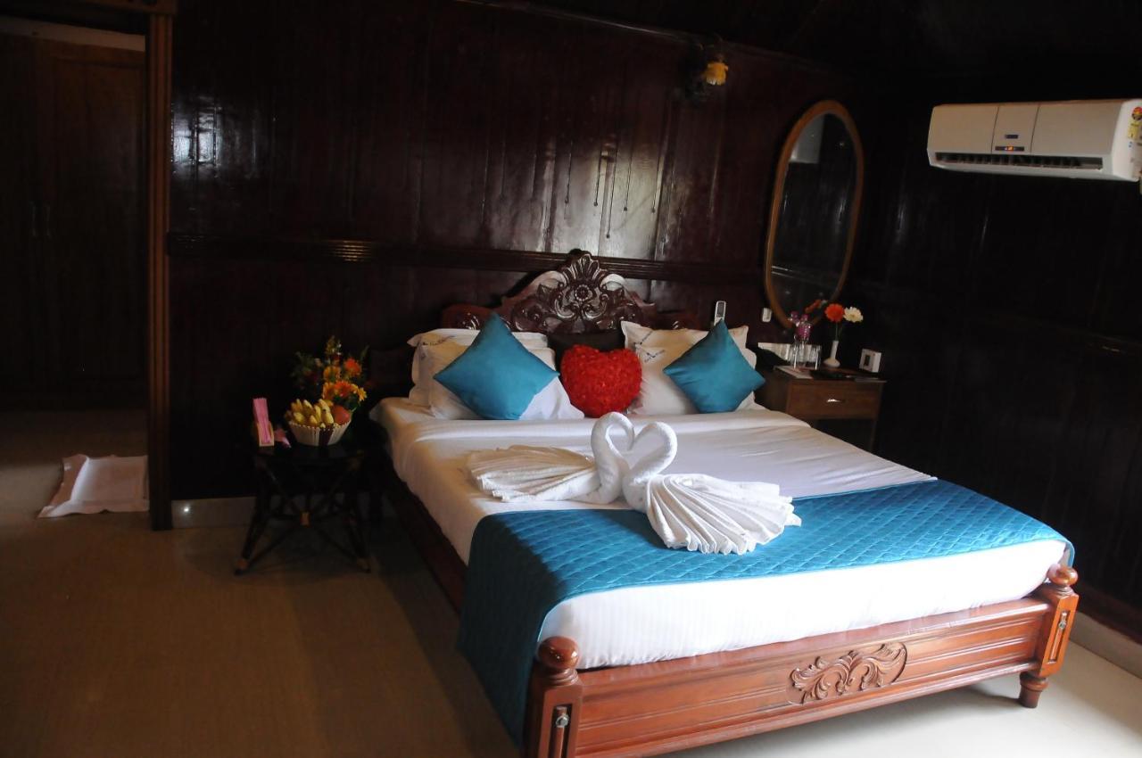 Black Beach Resort Varkala Exterior foto