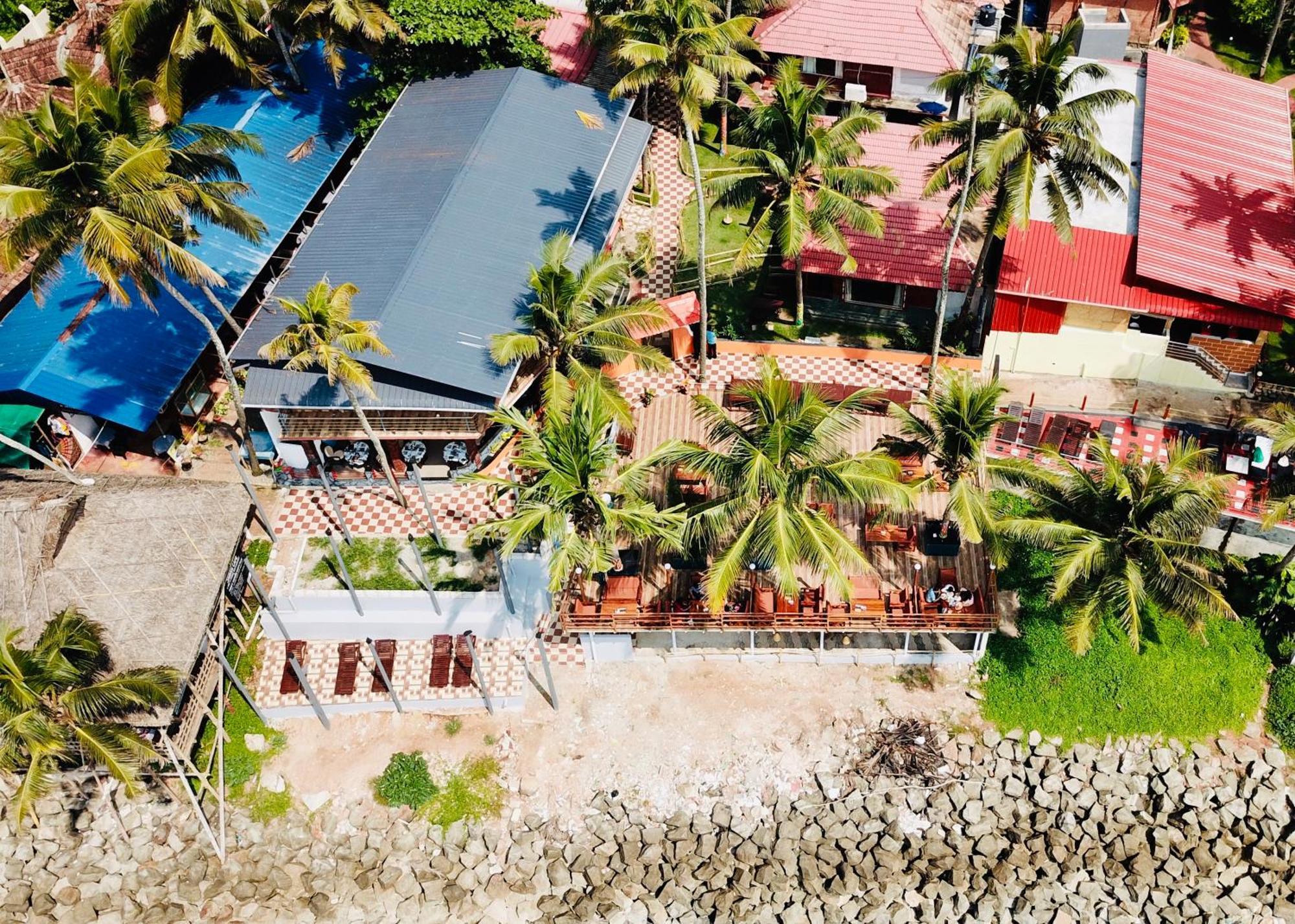 Black Beach Resort Varkala Exterior foto