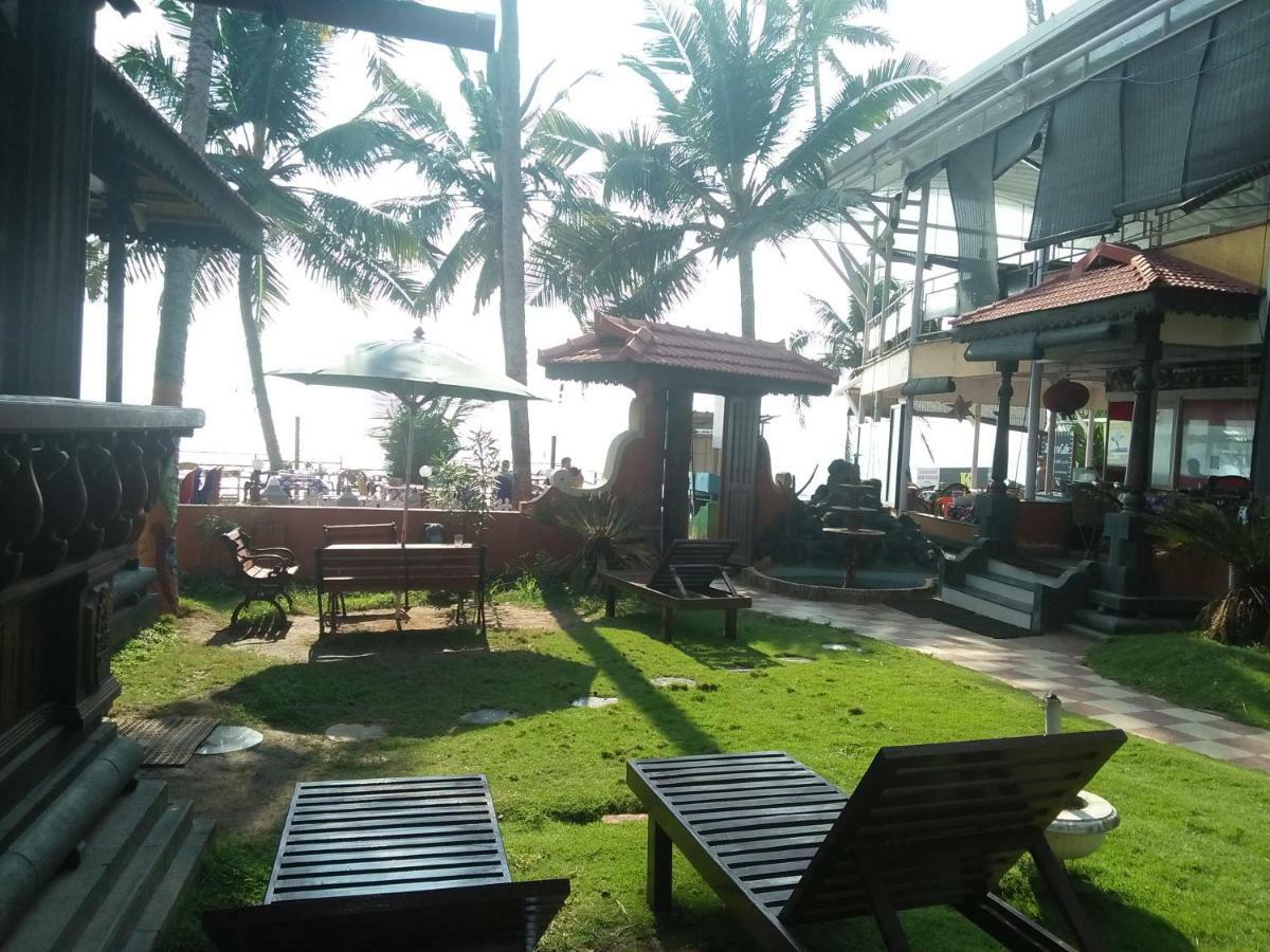 Black Beach Resort Varkala Exterior foto
